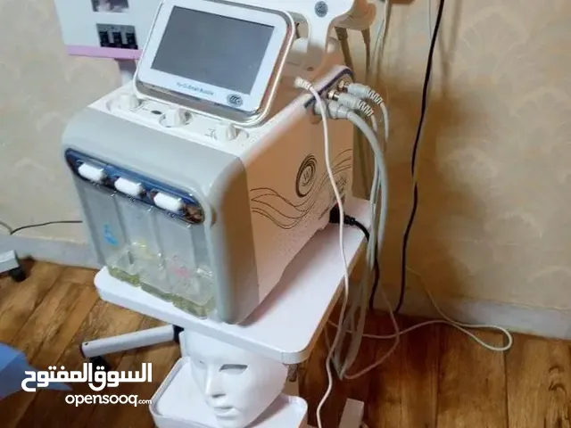 معدات تجميل للبيع استعمال بسيط