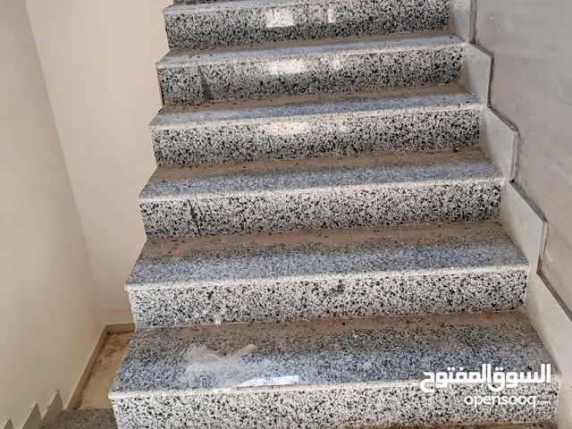 170 m2 5 Bedrooms Townhouse for Sale in Irbid Al Barha