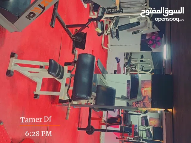 نادي جيم كامل للبيع بسعر مناسب