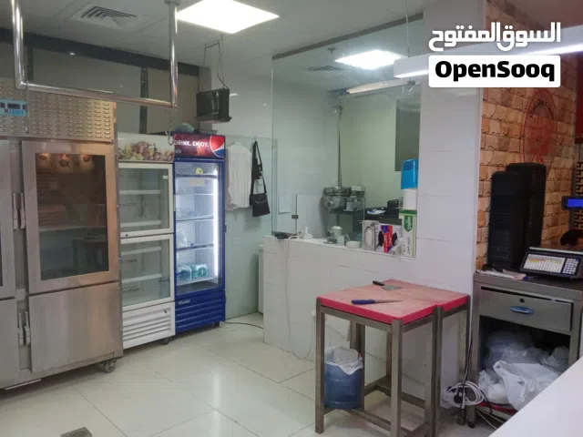 للبيع محل لبيع اللحوم الطازجة والدجاج
