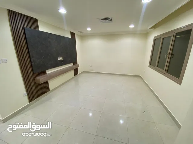 400 m2 4 Bedrooms Apartments for Rent in Mubarak Al-Kabeer Al-Qusour