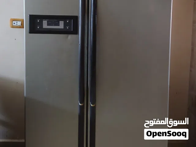 ثلاجة كبيرة عائلية بابين