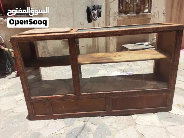 ماسة خشب قوي سويدي فوقها زجاج ابو عشره ملي