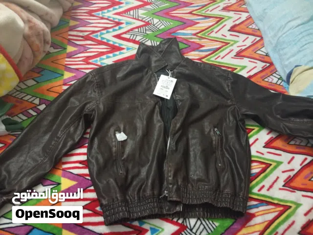 فرصه لعشاق الفخامه والزوق الرفيع جاكت جلد حريمي فخمه جدا + بنطلون جلد مقاس36 وارد الخارج