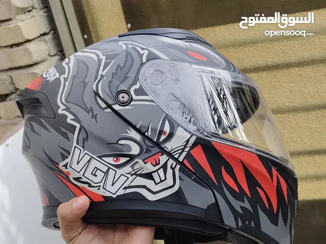 خوذة VGV المميزة مع فج قلابي