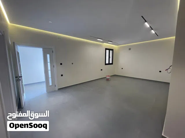 شقه للايجار في حي جامعي
