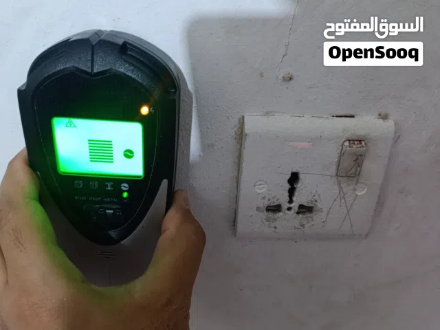 كاشف اسلاك ومعدن وخشب