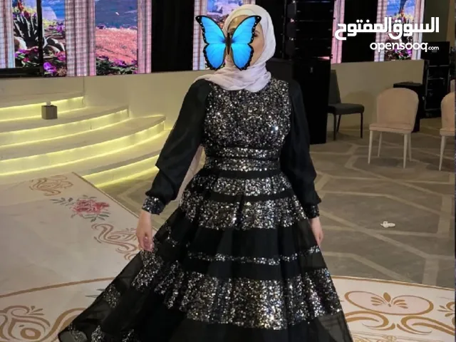 فستان فخم ملبوس مرة