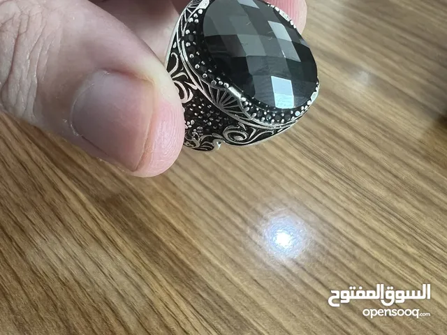 للبيع خاتم فضه متوج بحجر الزفير الله يبارك لصاحب النصيب المعاينه قبل الشراء