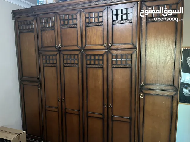 خزانة للبيع مستعمل، مستعجل الطول 260 سم العرض 270 سم العمق 60 سم