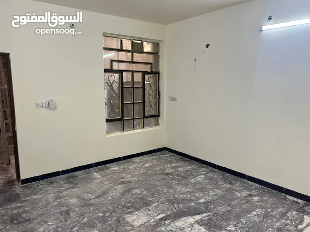 400 m2 5 Bedrooms Townhouse for Sale in Baghdad University