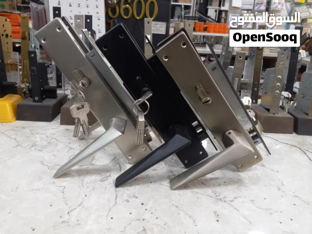 أيادي ابواب خارجيه نوع جدا ثقيل وممتاز بأفضل الأسعار بالمملكه من مؤسسة ابراهيم العكش التجاريه