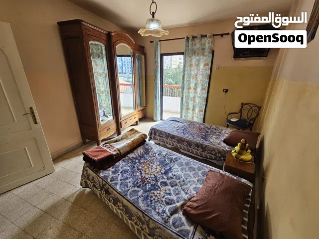 شقة للبيع .