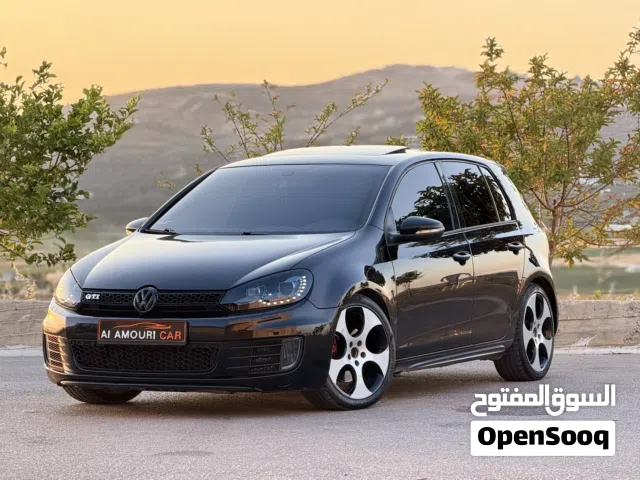 2012 فولكسفاغن جولف Standard