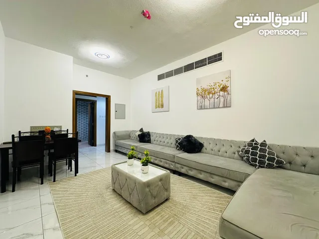 OS غرفتين وصالة مفروشة فرش جديد مع باركن خاص في برج جديد نظافة وتشطيب ممتاز سارع للحجز