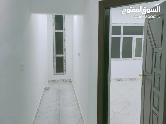 100 m2 3 Bedrooms Townhouse for Rent in Basra Jubaileh