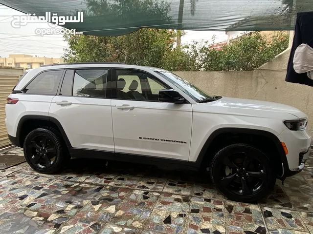 Jeep Grand Cherokee Limited in Baghdad