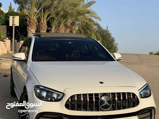 Sedan Mercedes Benz in Zarqa
