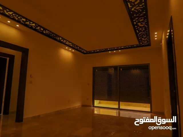 245 m2 4 Bedrooms Apartments for Sale in Amman Deir Ghbar