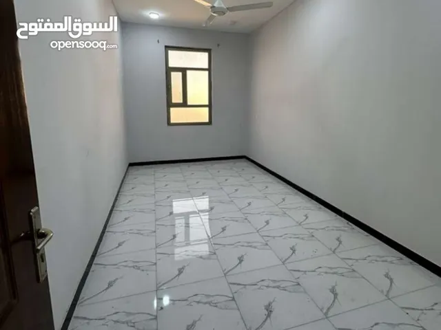 90 m2 2 Bedrooms Apartments for Rent in Basra Tuwaisa