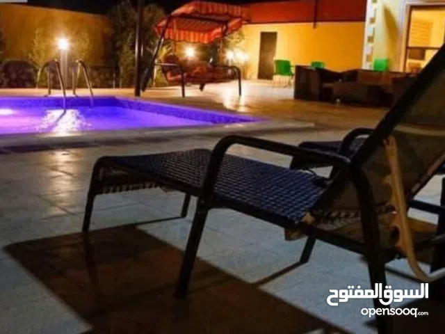 4 Bedrooms Farms for Sale in Zarqa Sarout