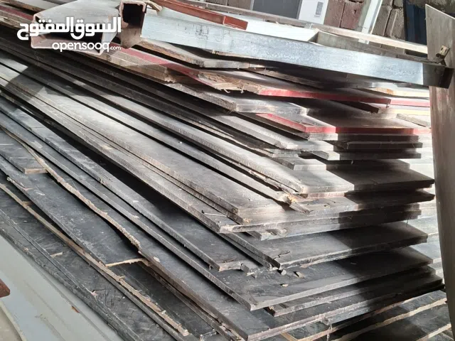 خشب بلايود للبيع نظيف شبه جديد