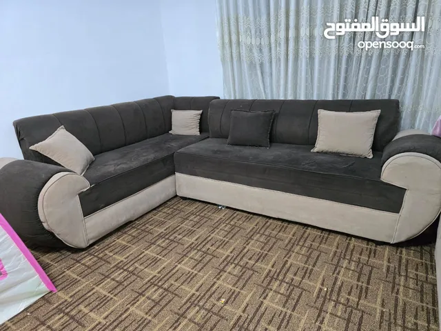 كنب بحالة جيدة مجانا