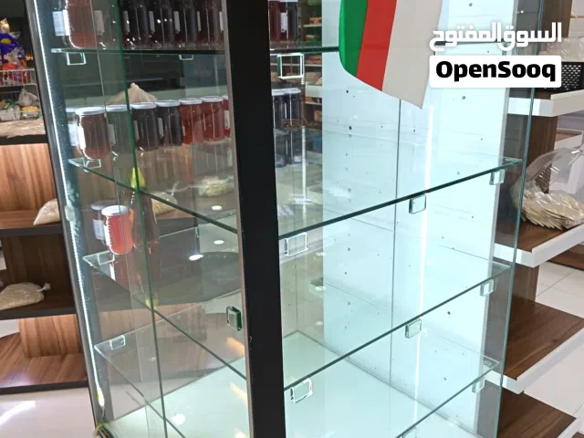 بترينة واسعة كبيرة وانيقة للبيع For sale large capacity Glass Display Showcase
