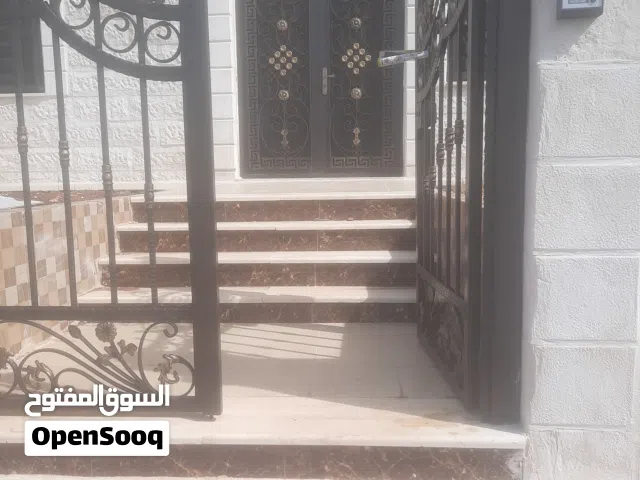 شقة ارضية مع حديقة للبيع في عرجان