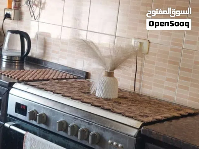 فرن مع غاز تومسون ايطالي بحاله جيده جدا