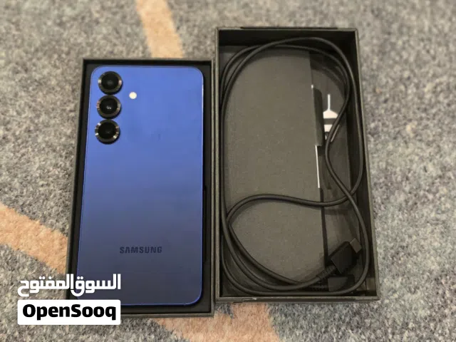 samsung s25 نظيفة و بحالة ممتازة