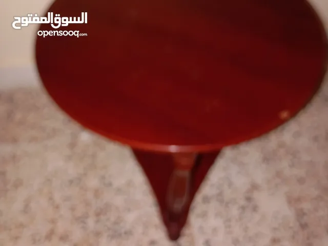 طاولة صغيرة اءطالية داءرية