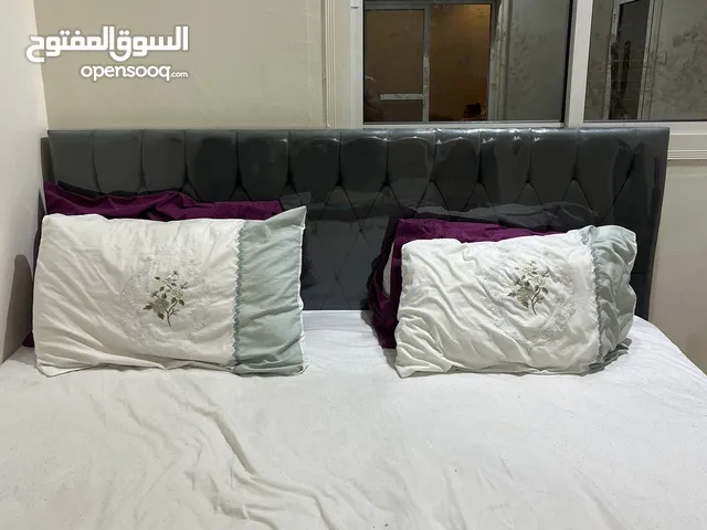 سرير ودولاب