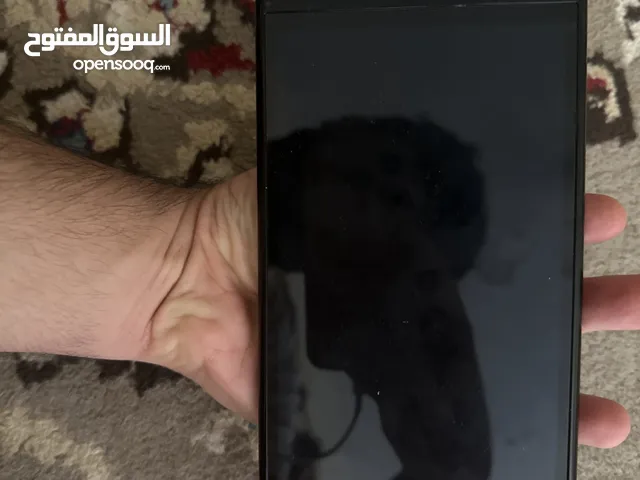 نتيندو سويتش ولايد للبيع مع كرتون ومع شريط مجناني