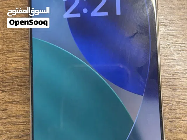 iPhone 16 Pro Max 256GB نسخة الإمارات – شبه جديد مع العلبة والإكسسوارات الشارقة