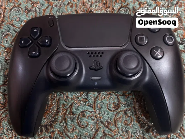 يد بلاستيشن5
