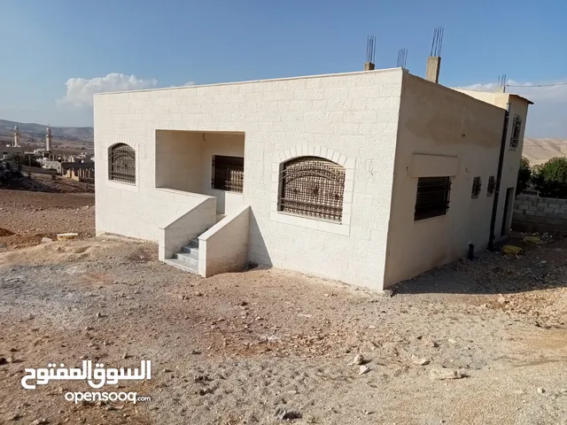 بيت 140 متر ع ارض 476 متر قوشان منفصل واجهة حجر
