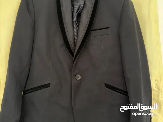 بدلة ولادي بلون الاسود سكني (توكسيدو)