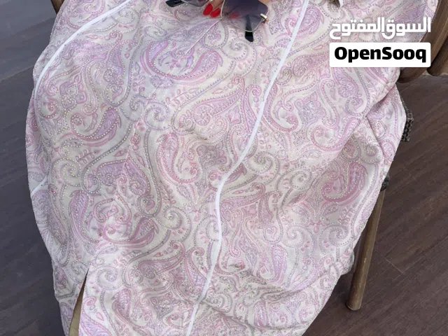 عبايات للبيع