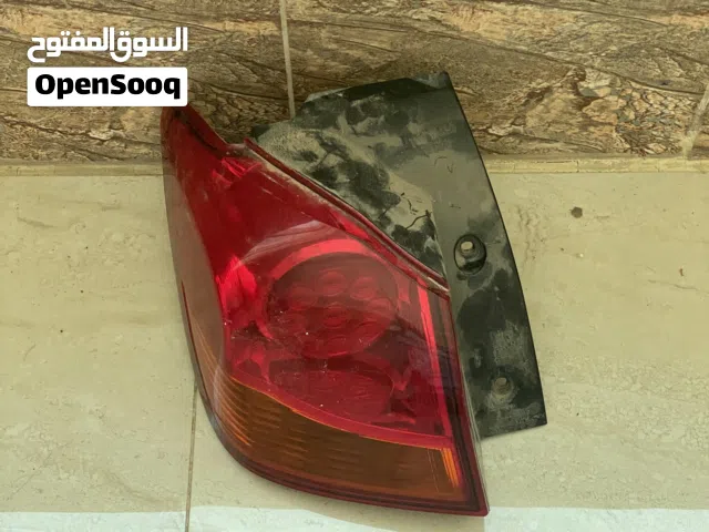 كشاف خلفي يسار  متسوبيشي ASX2012  كشاف الرجوع للخلف يمين المرآة اليسري
