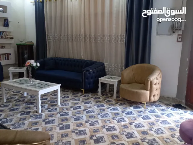 300 m2 More than 6 bedrooms Townhouse for Sale in Basra Zubayr