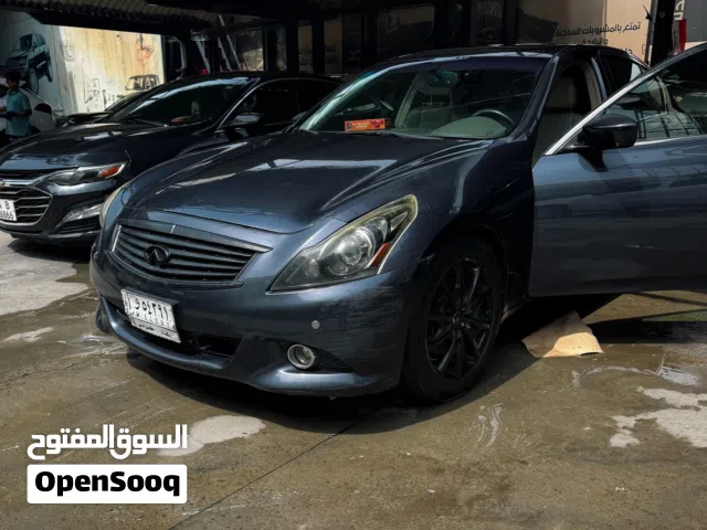 2011 إنفينيتي G37
