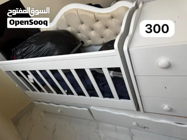 سرير أطفال هزاز