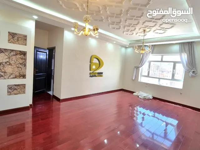 255 m2 5 Bedrooms Apartments for Sale in Sana'a Bayt Baws