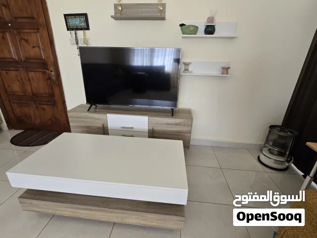 طاولة وسطية،خزانة احذية،طاولة تلفزيون بدون التلفزيون مع 3 ارفف تفصيل محلي للبيع