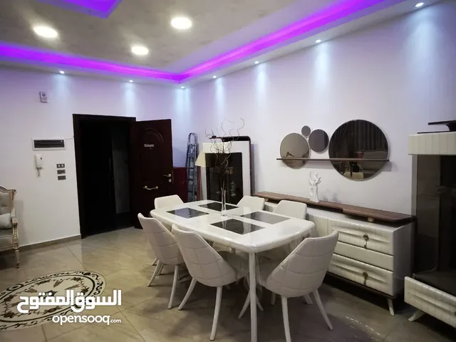 شقة مفروشة للايجار في منطقة عبدون /مع بلكونة / مساحة 180م..