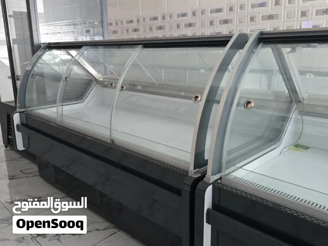 عارضات لبيع