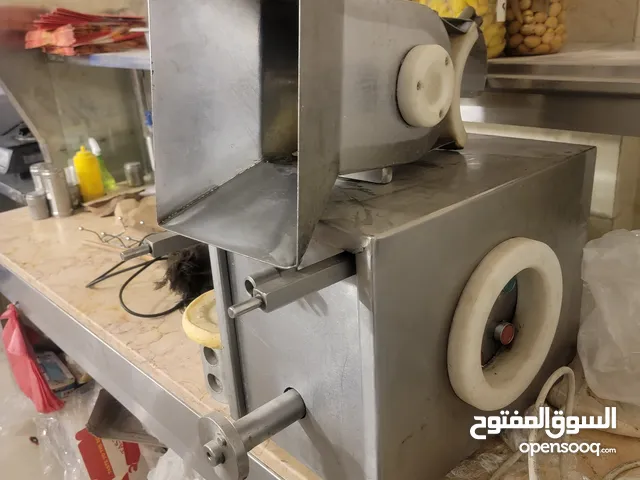 معدات مطعم استخدمة اقل من شهرين للبيع