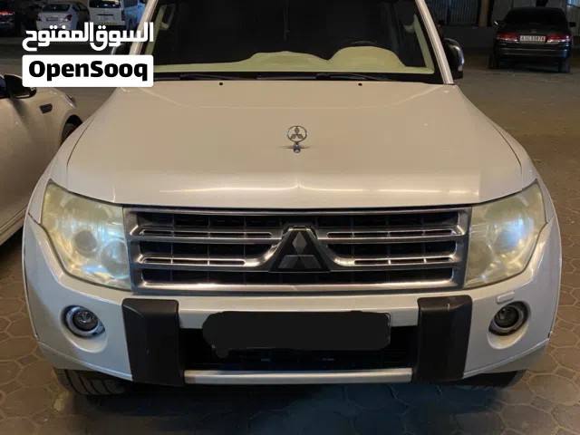 2011 ميتسوبيشي باجيرو GLS