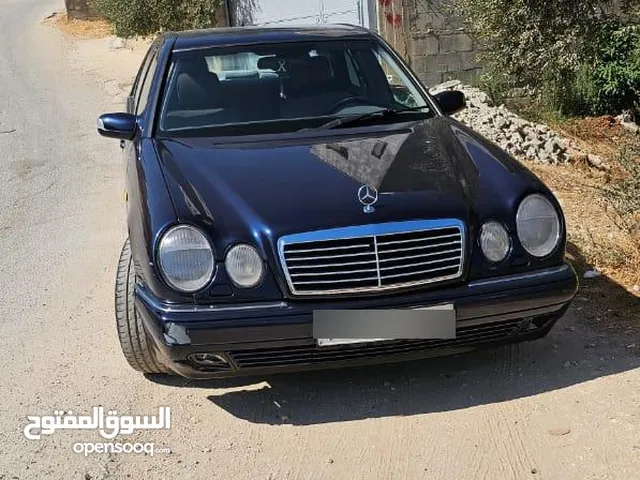 مرسيدس E230